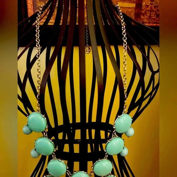 Erica Lyons Bib Necklace - Picture 2 of 2